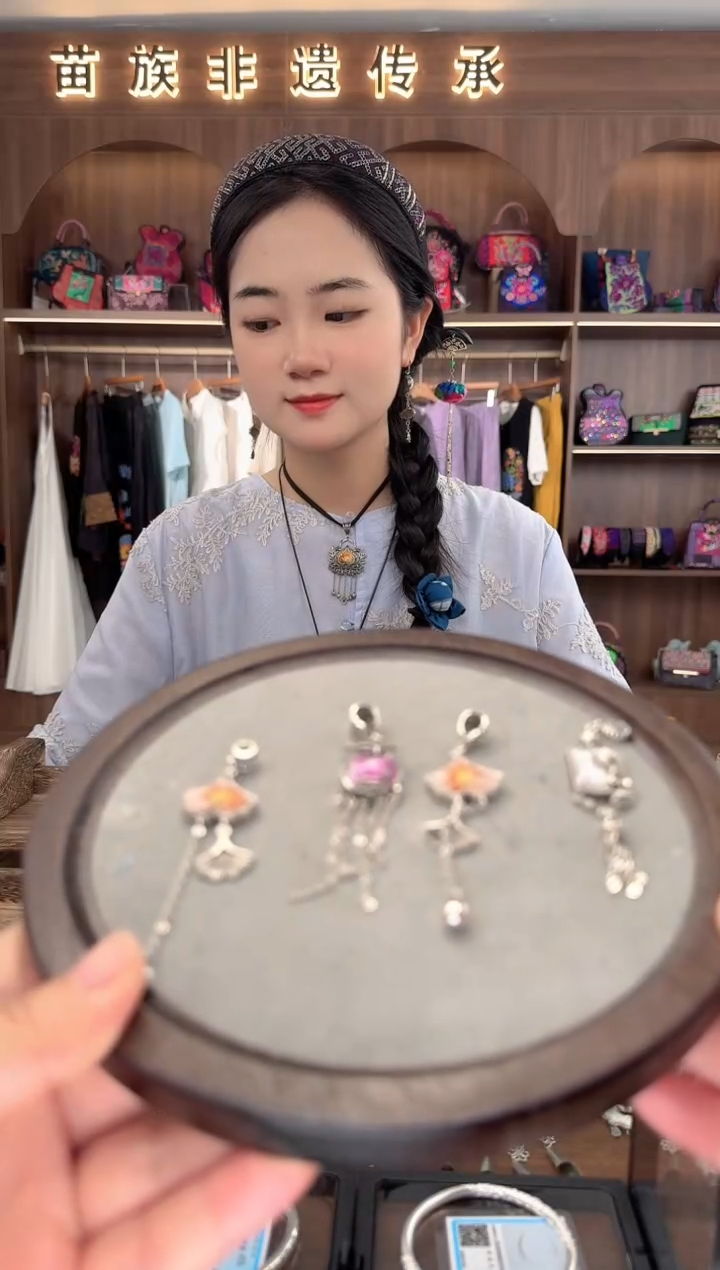 织绣扶光苗绣传承3