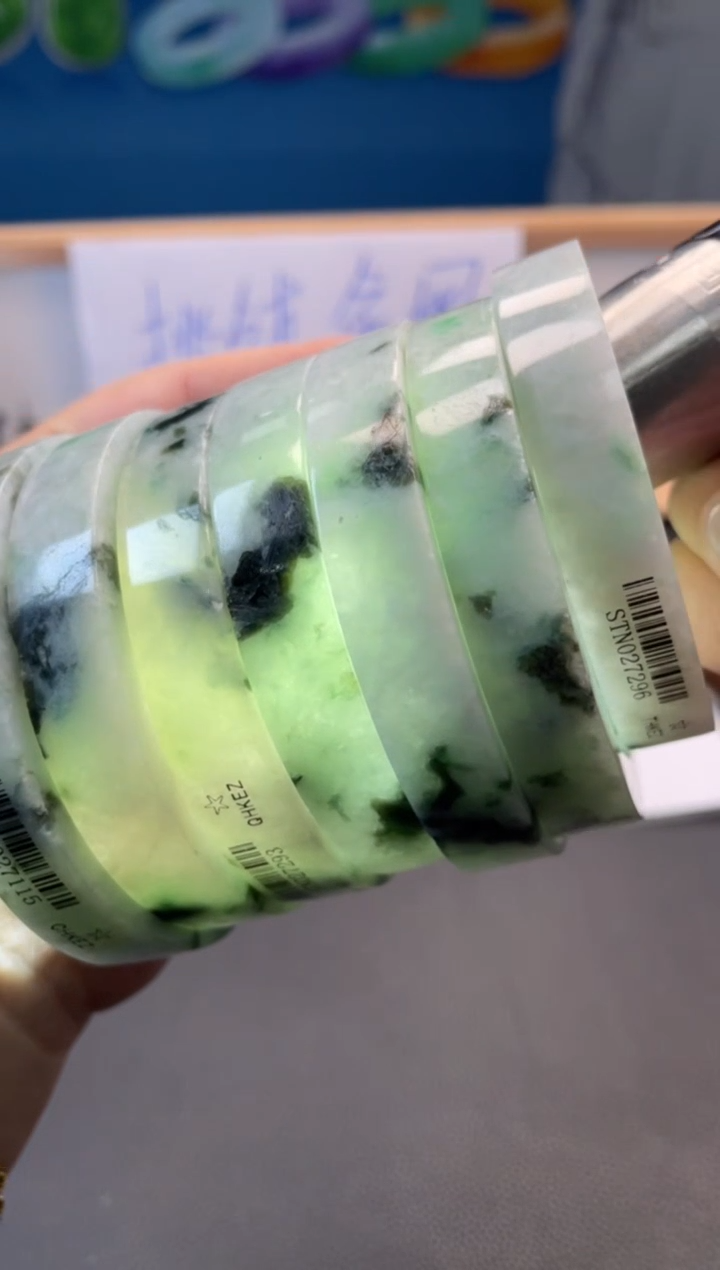 未镶嵌手镯定制翡翠手镯5265多样性发一