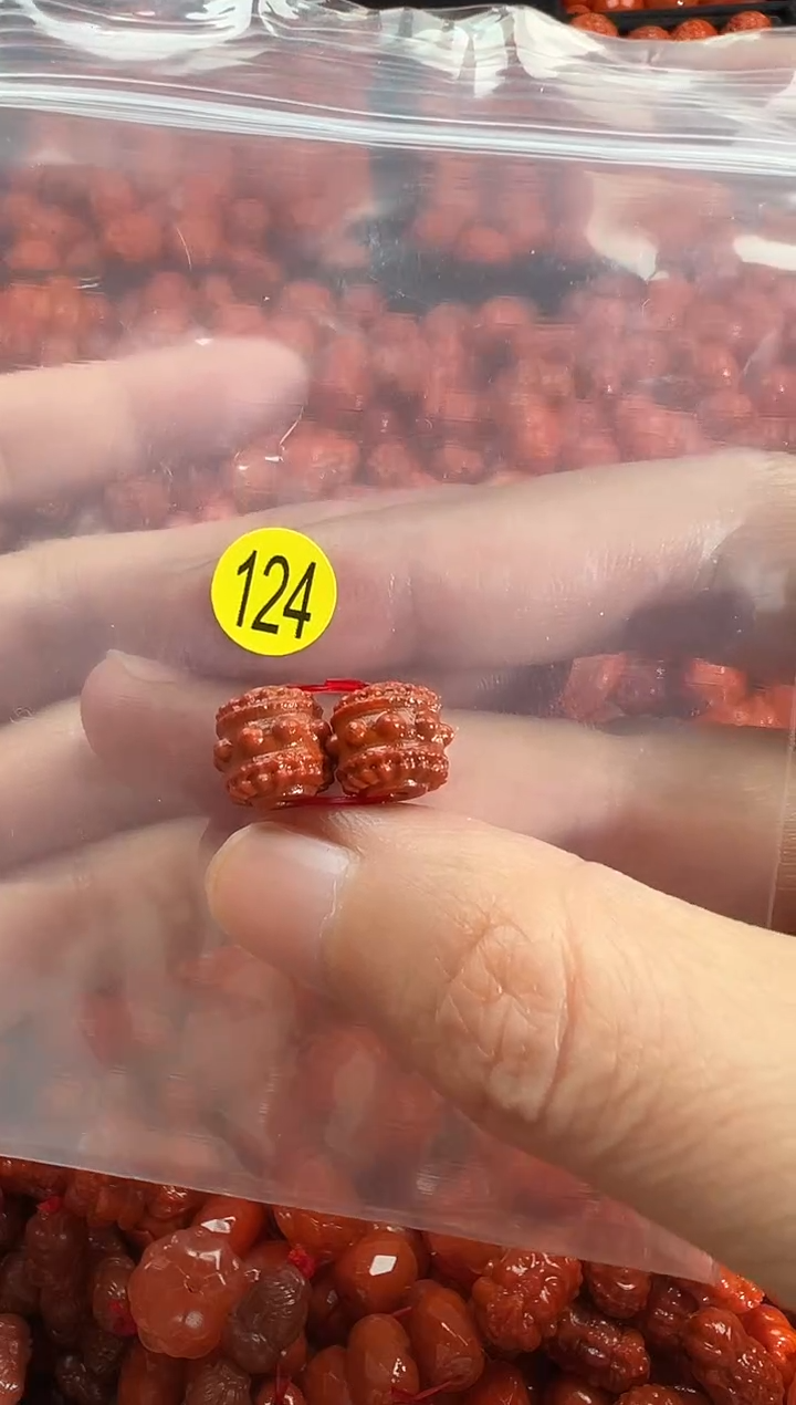 颈饰未镶嵌南红玛瑙1