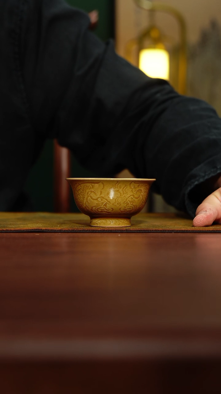 【览古雅韵】摩羯纹压手杯