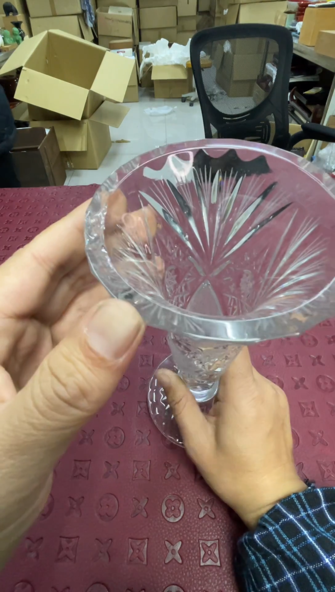 瓶小*瓶口有瑕，no退no换，介意勿拍