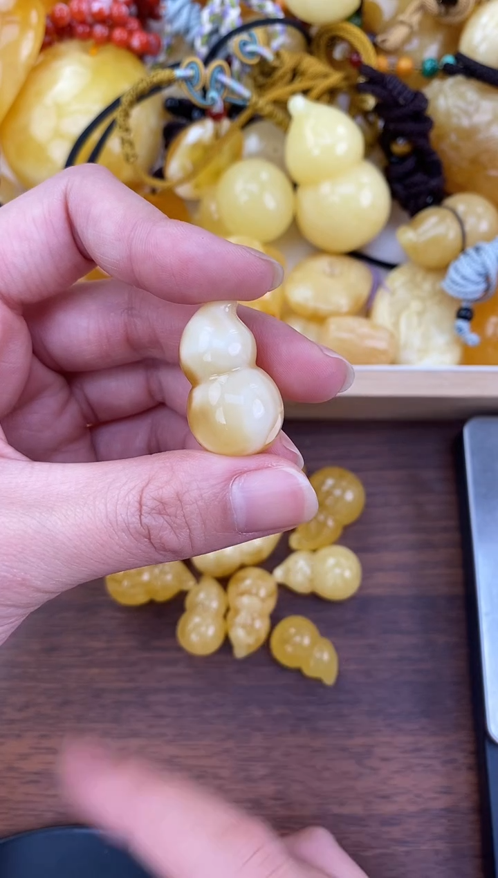 裸石琥珀未镶嵌天然琥珀蜜蜡