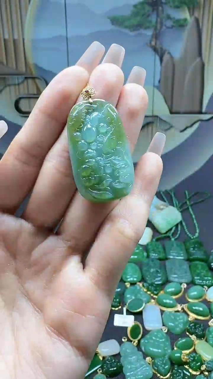 【闪购商品】和田玉吊坠(不含链)18K金镶嵌1