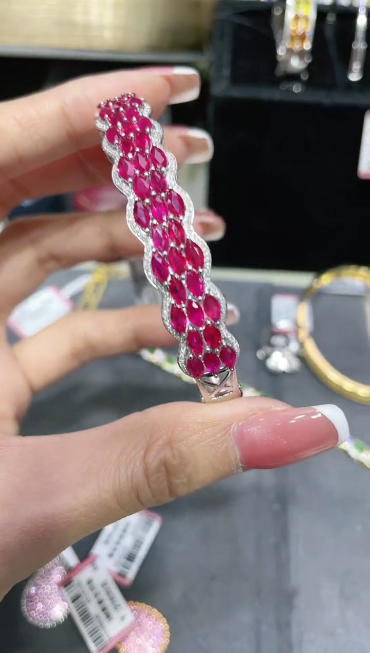 【闪购商品】红宝石手镯18K金镶嵌·