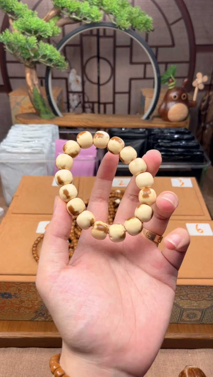 手串紫金鼠大老邢