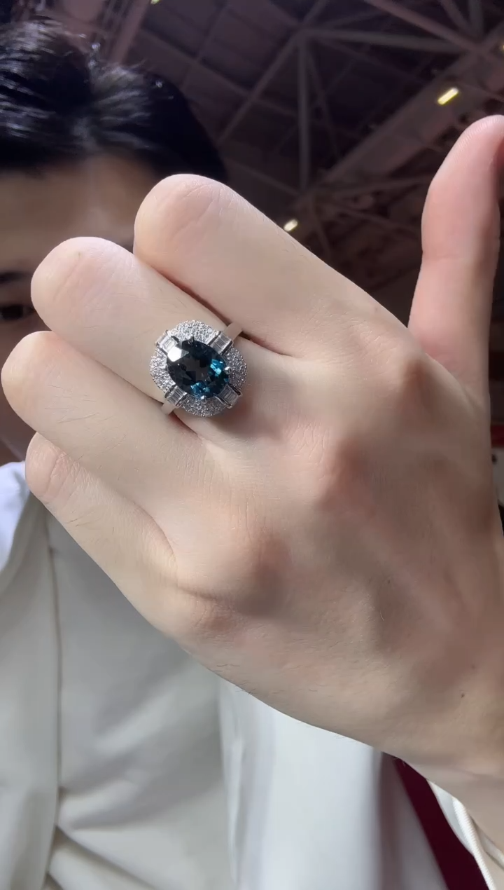 银S925镶嵌戒指托帕石10*8mm伦敦蓝