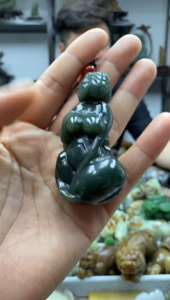 和田玉未镶嵌把件1