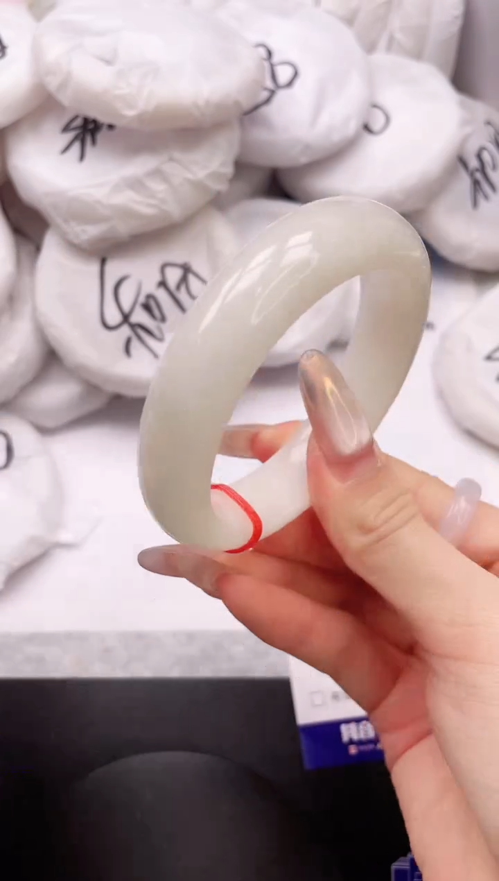 【闪购商品】和田玉手镯未镶嵌11K136-54