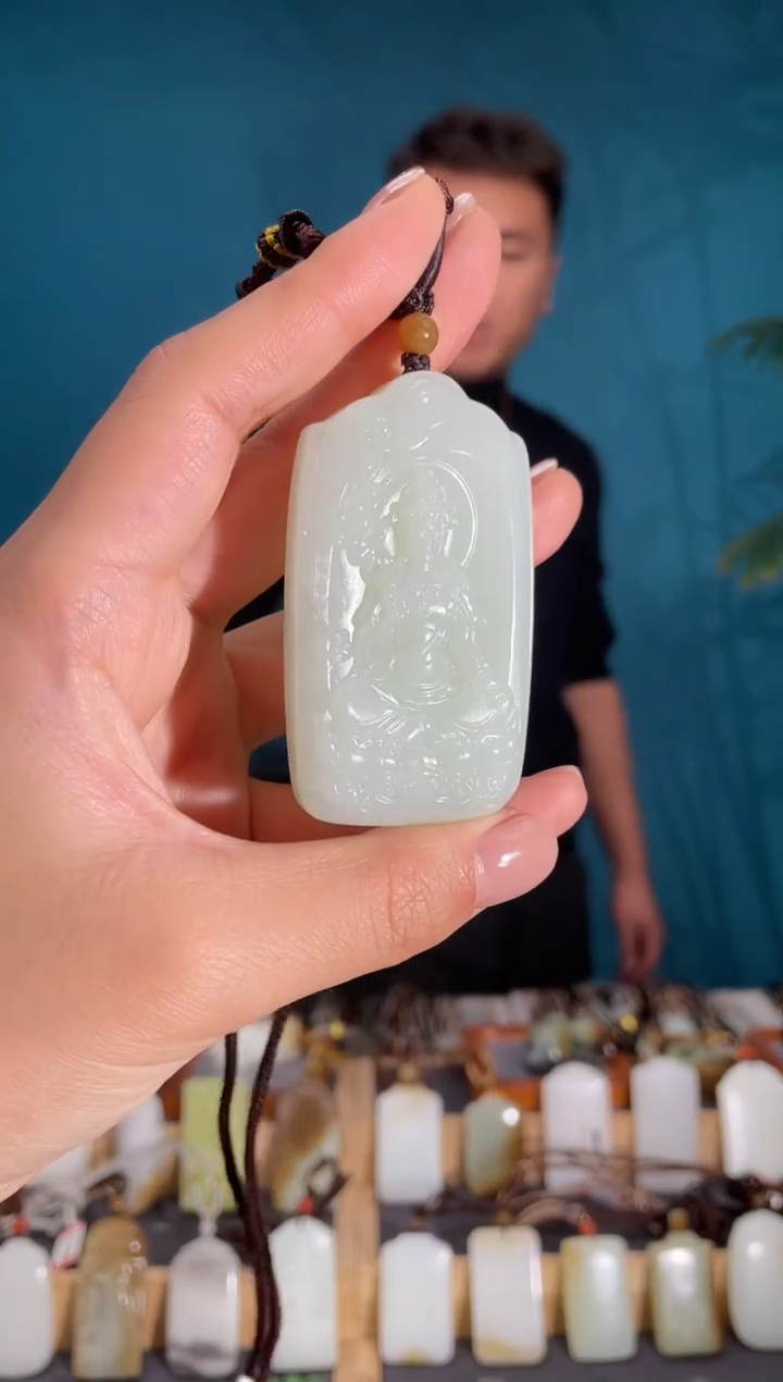 颈饰未镶嵌和田玉1