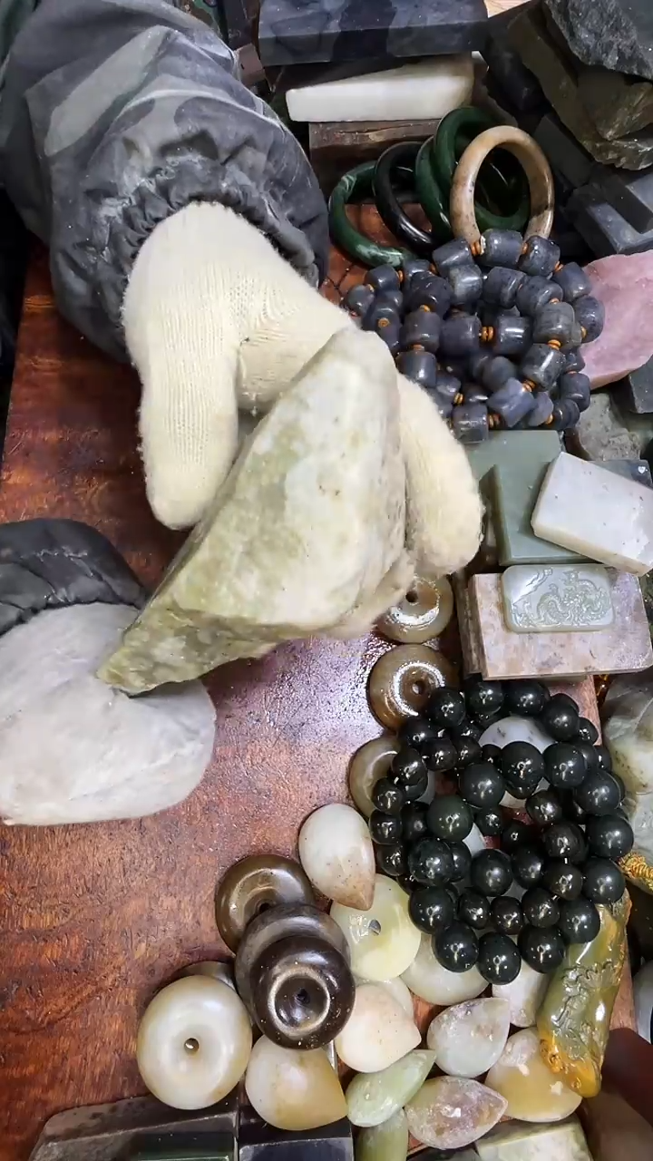 未镶嵌和田玉珠宝半成品1