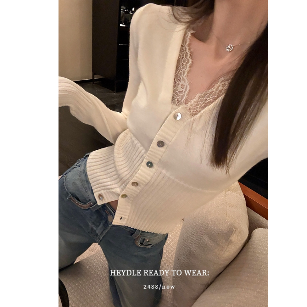 黑豆哼哼 韩女法则*v领蕾丝拼接针织衫女秋冬季修身显瘦内搭上衣