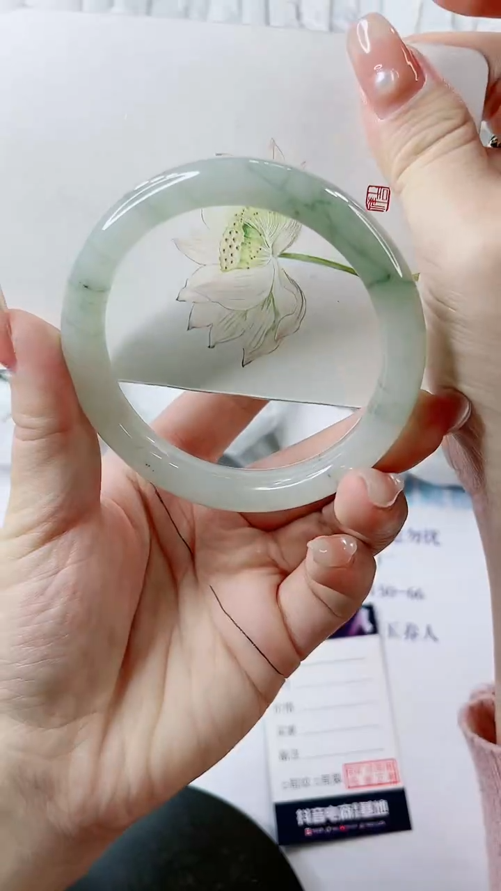 【闪购商品】石英质玉手镯未镶嵌0229698502-