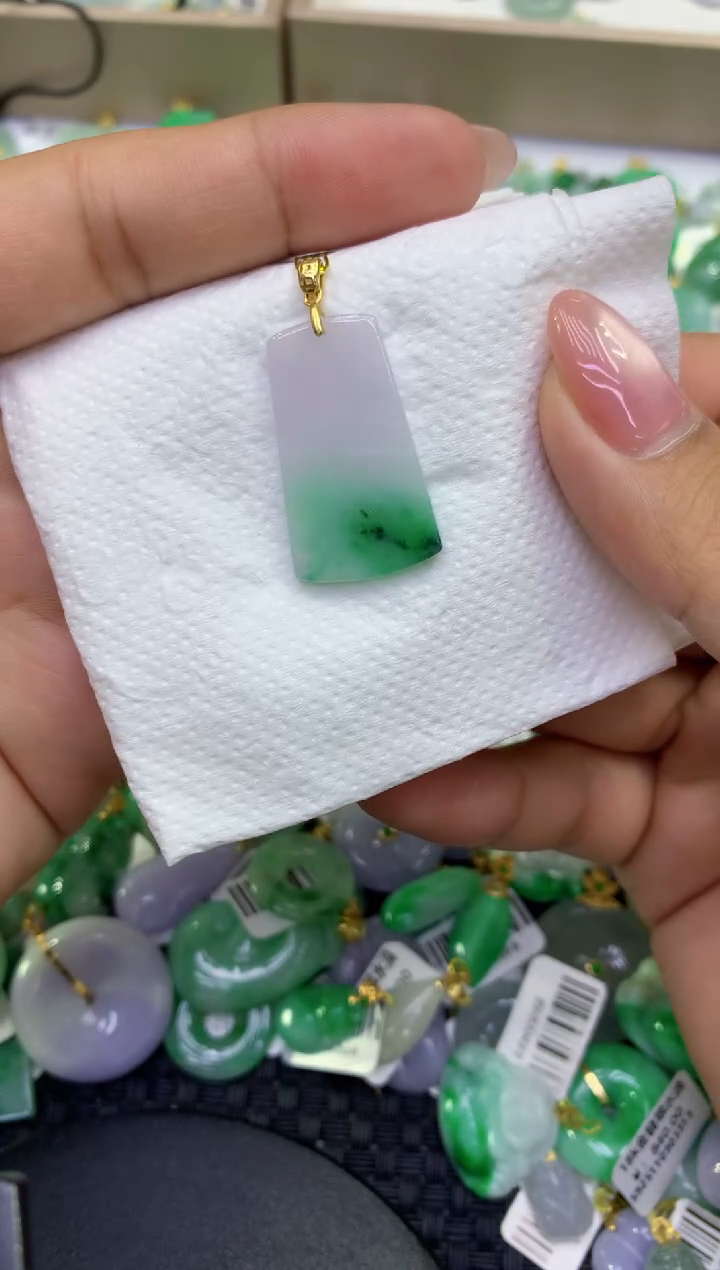 颈饰未镶嵌翡翠天然缅甸A货翡翠