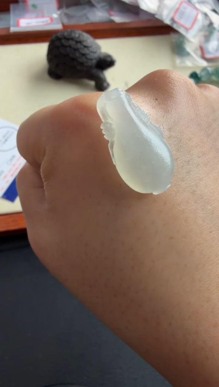 未镶嵌定制翡翠宝瓶