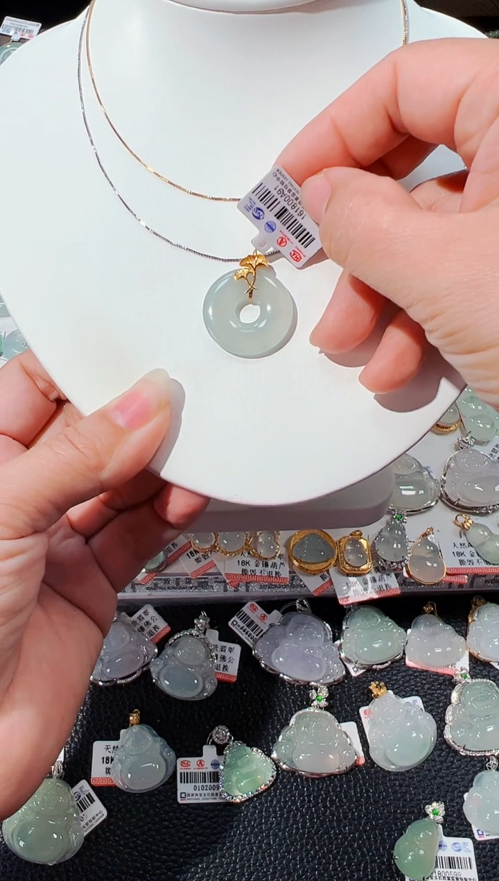 【闪购商品】翡翠吊坠(不含链)18K金镶嵌甜甜圈吊坠A91