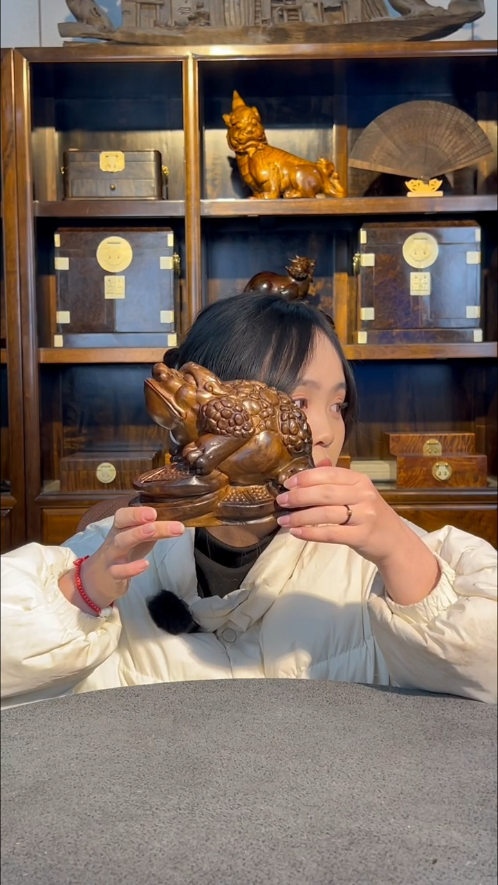 【闪购商品】金丝楠木雕小金蟾