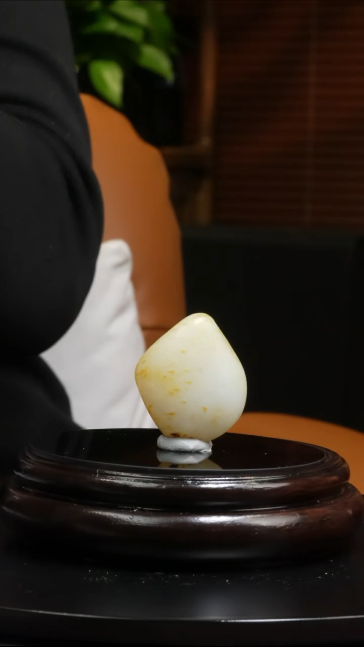 【闪购商品】和田玉吊坠(不含链)未镶嵌26.8g和田玉原石