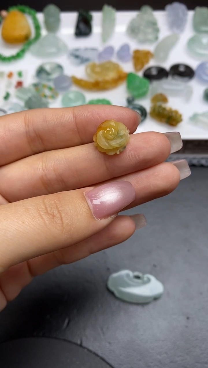 【闪购商品】定制翡翠未镶嵌翡翠毛货~