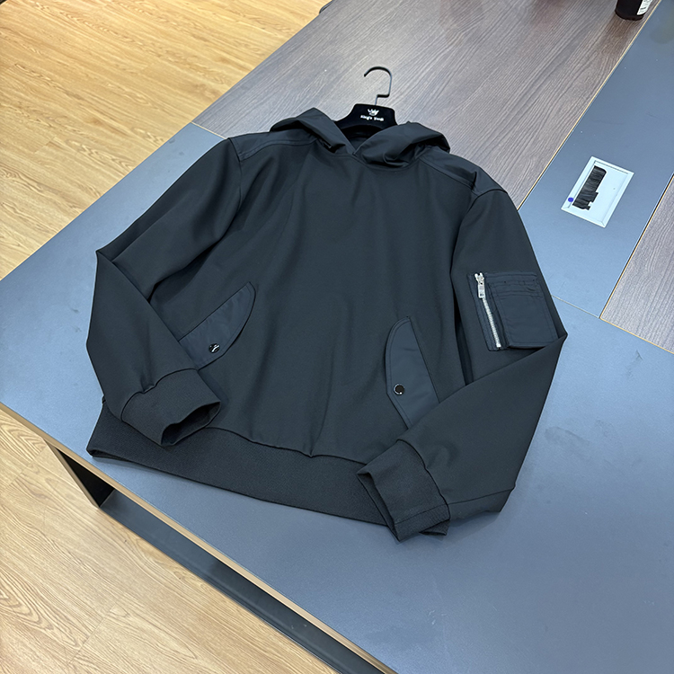 25年秋冬新款男装 时尚百搭斜口袋拼接袖子口袋连帽卫衣-TG7116