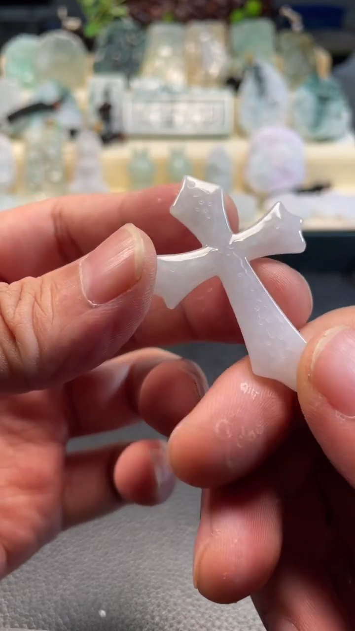 颈饰未镶嵌翡翠11/06/082