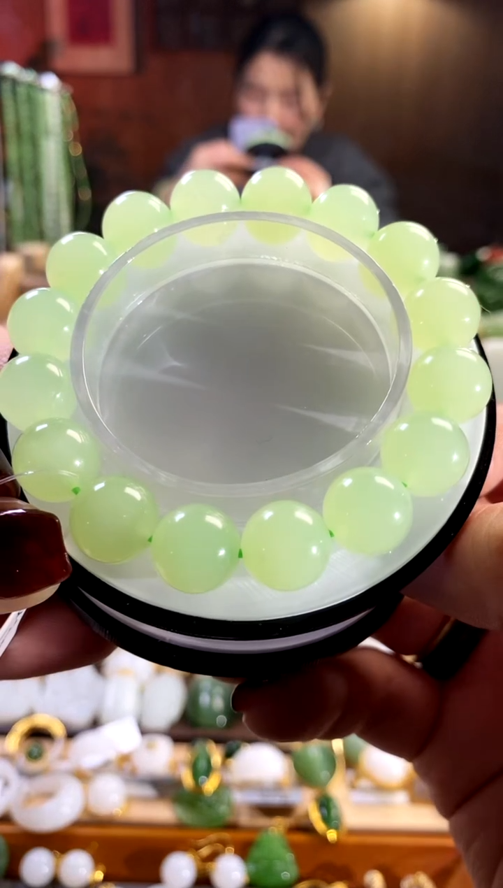 【闪购商品】和田玉手链未镶嵌。