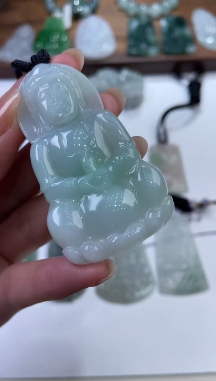 翡翠未镶嵌颈饰2203399   