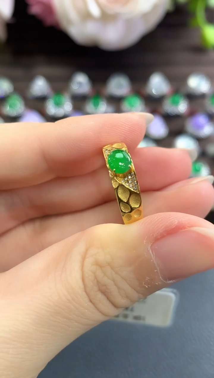 18K金镶嵌戒指翡翠b38 