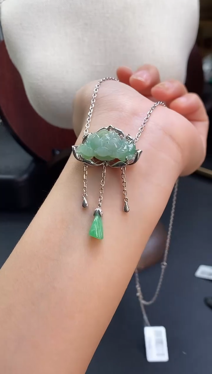 颈饰银S925镶嵌翡翠15442