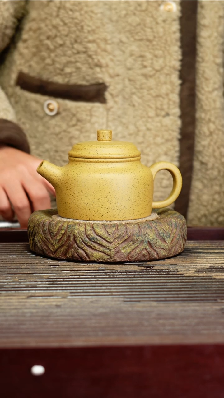宜兴原矿紫砂壶茶壶宜兴原矿紫砂壶茶壶200C