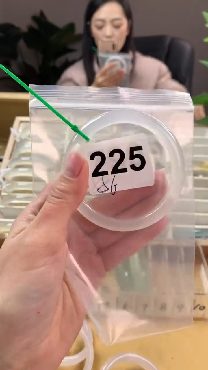 【闪购商品】玛瑙/玉髓手镯未镶嵌225