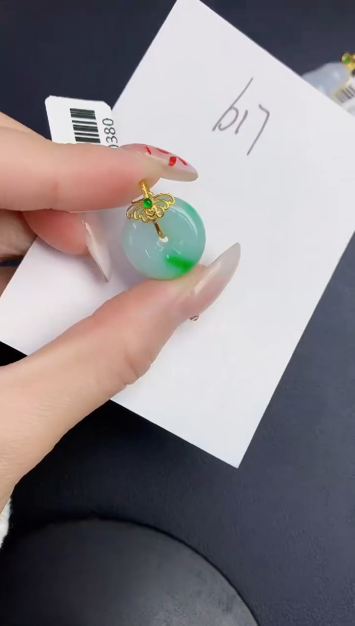 【闪购商品】翡翠颈饰18K金镶嵌00000000000