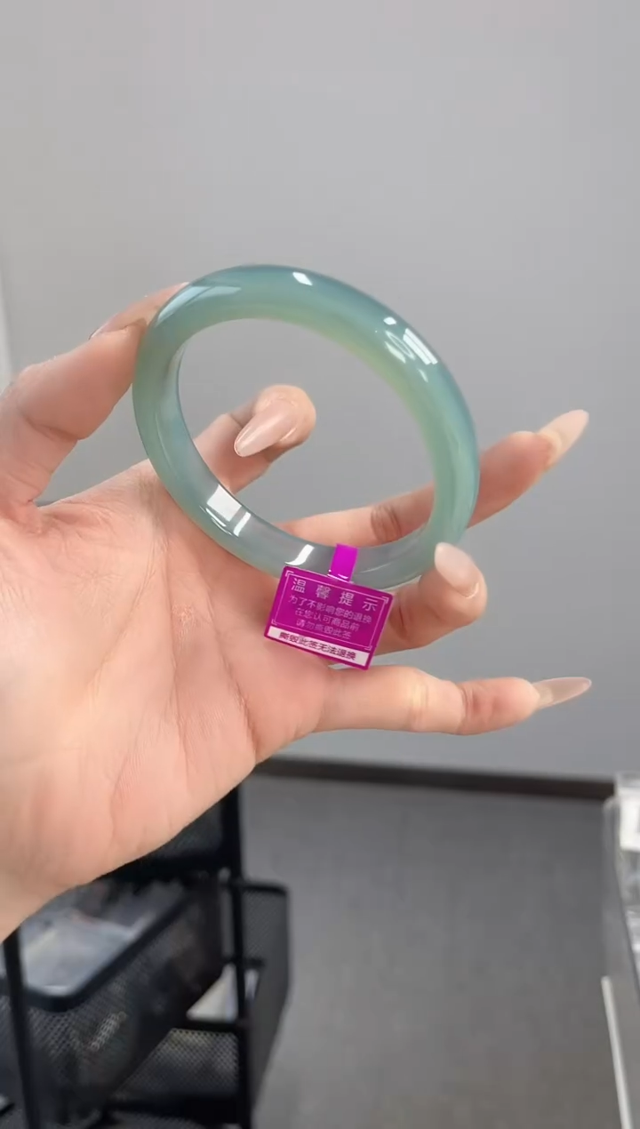 【闪购商品】玛瑙/玉髓手镯未镶嵌59-60圈