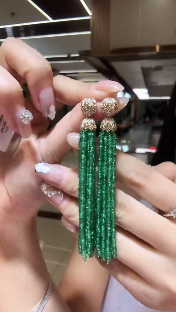 18K金镶嵌耳饰祖母绿47464