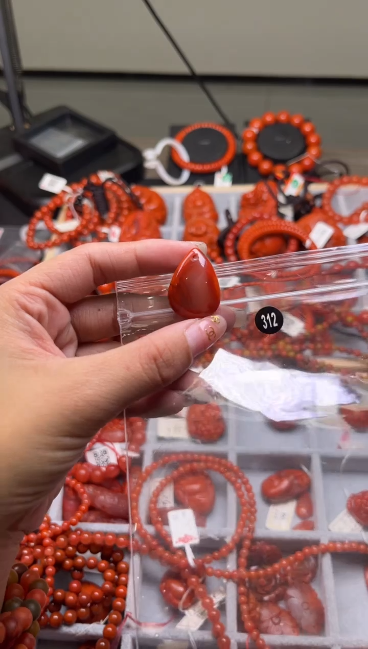 【闪购商品】南红玛瑙珠宝奇石未镶嵌312