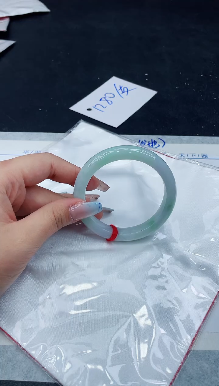 【闪购商品】翡翠手镯未镶嵌11111111111