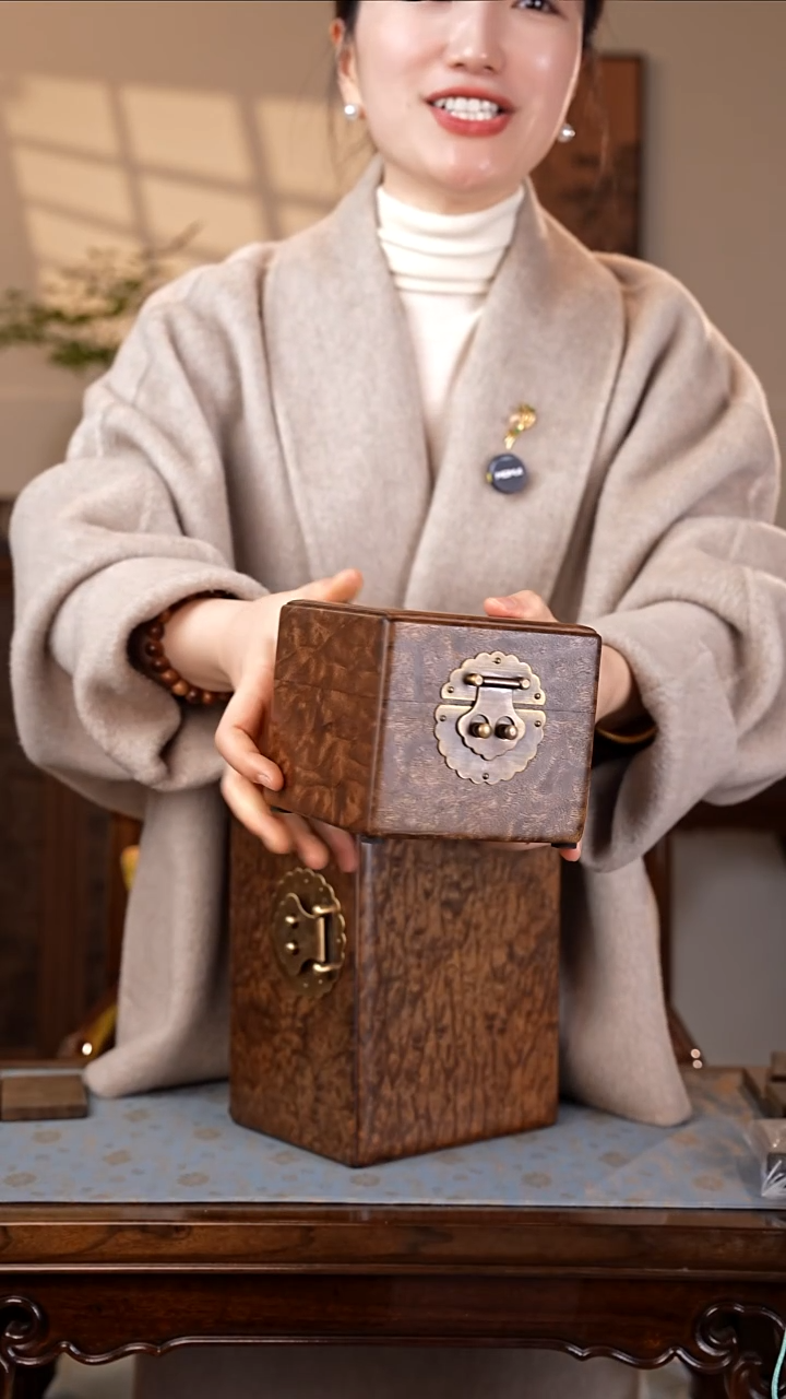 乌木类家具M****o金丝楠