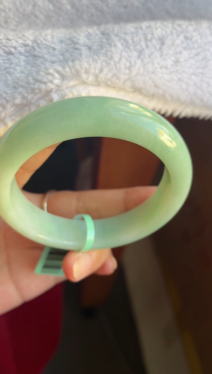 未镶嵌手镯翡翠（巨巨巨血漏）老糯水润满色浓果绿8号