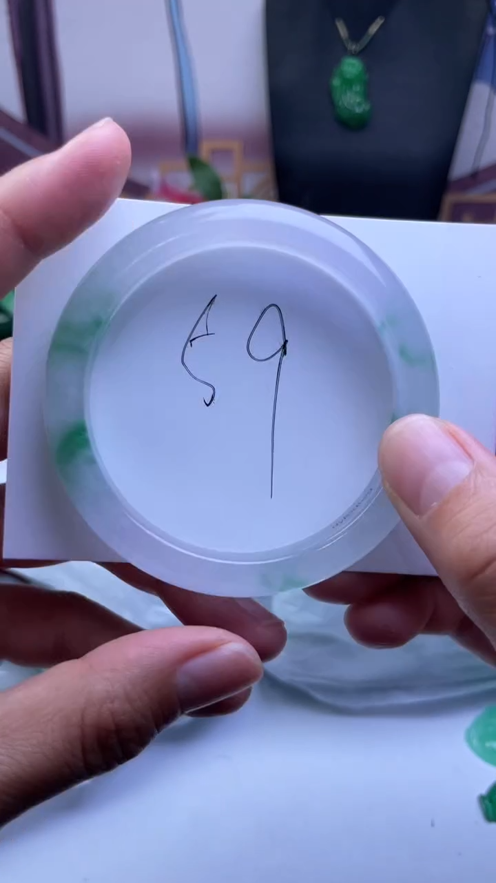 非金属仿水晶手镯