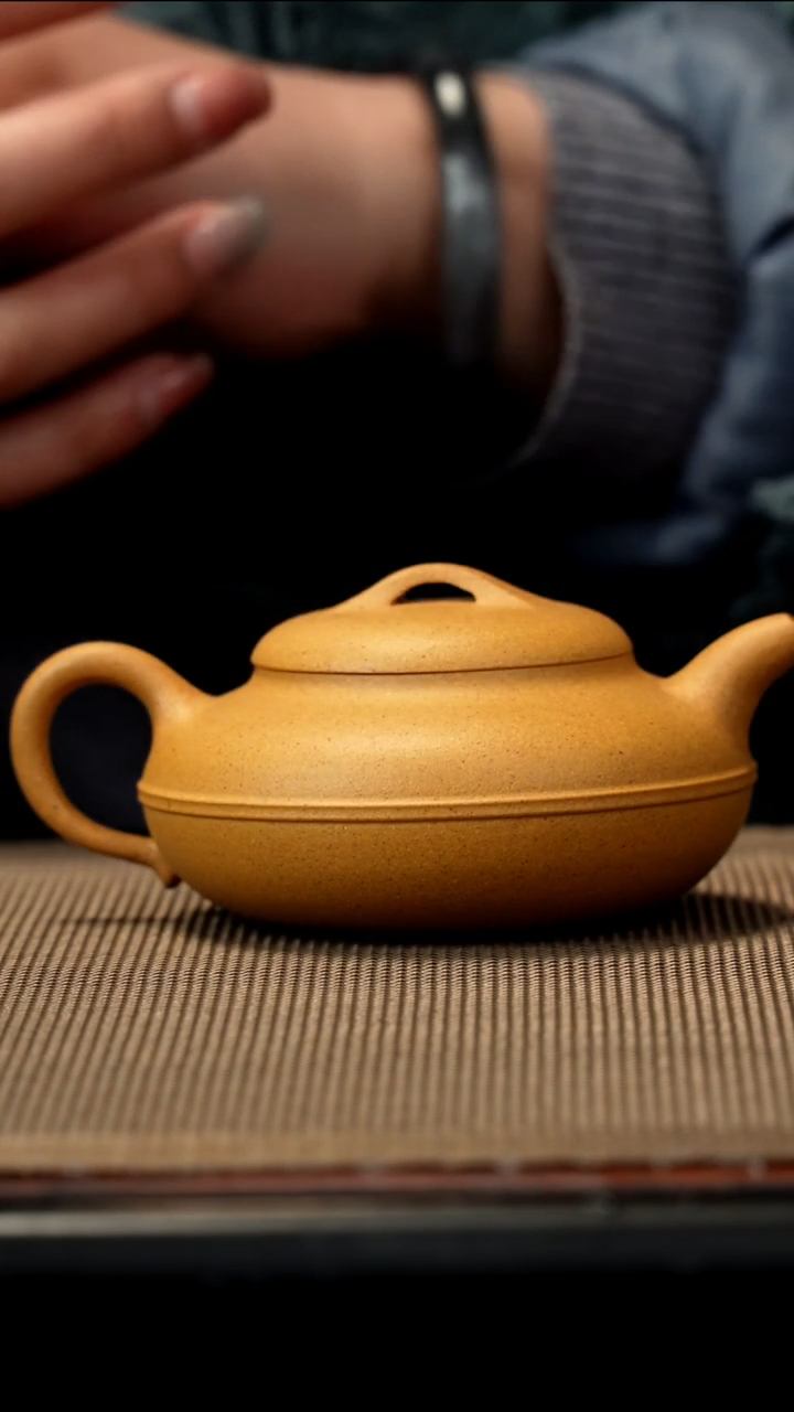 紫砂茶盏黄金段线圆130CC