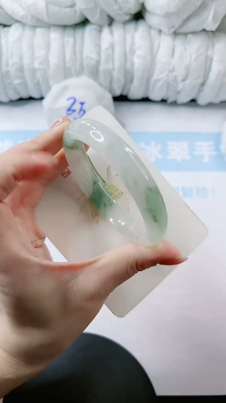 【闪购商品】石英质玉手镯未镶嵌多样性发货L368