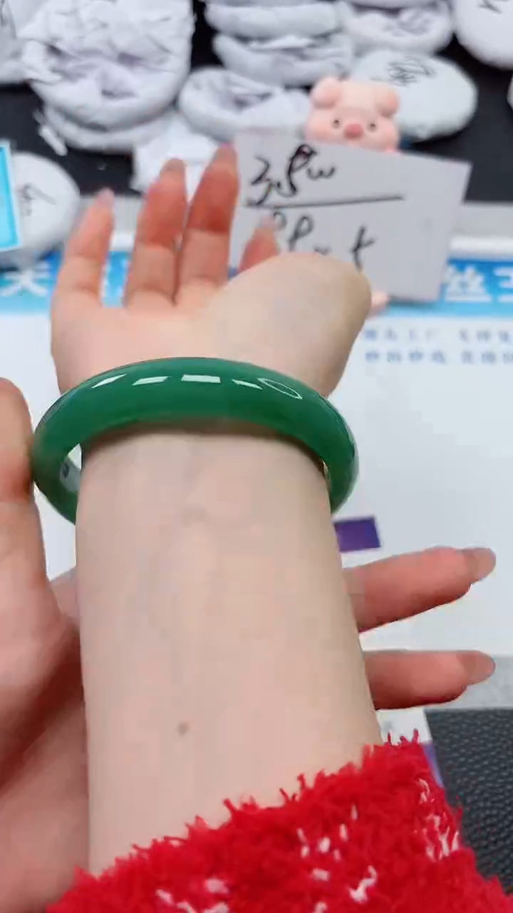 【闪购商品】石英质玉手镯未镶嵌778