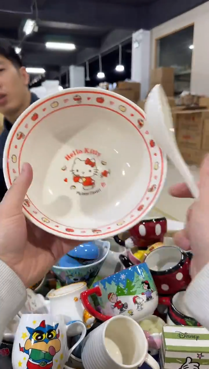 瓷片红色原盒kt猫碗勺2件套