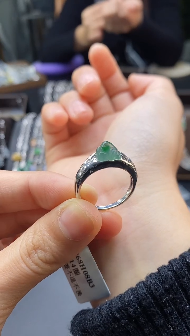 颈饰银S925镶嵌翡翠19040