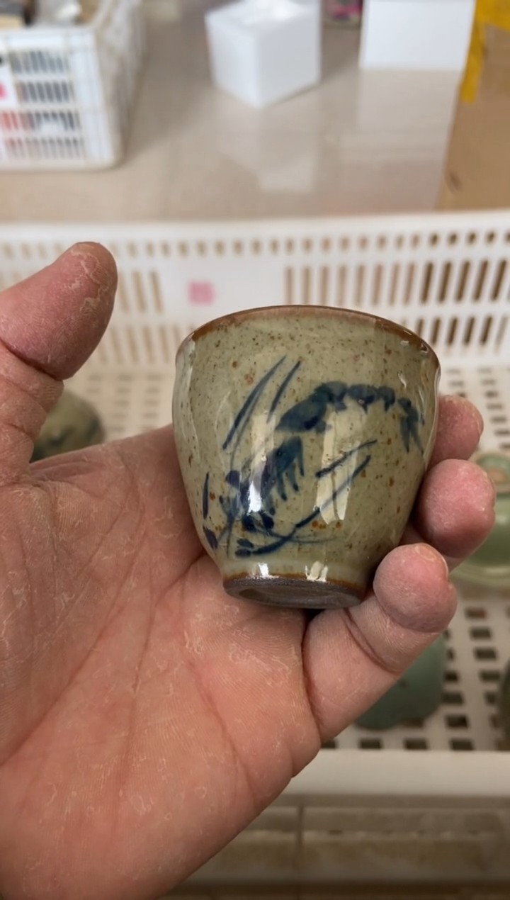 杯子瓷无运费险有瑕疵的摄影的产品有使用过的痕迹有点脏介意勿拍