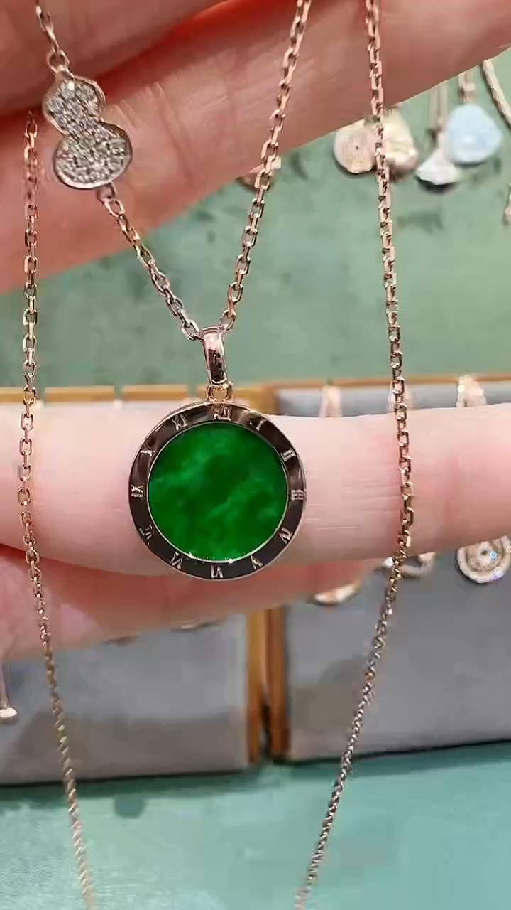 【闪购商品】翡翠吊坠(不含链)18K金镶嵌翡翠吊坠多样性发货发其一