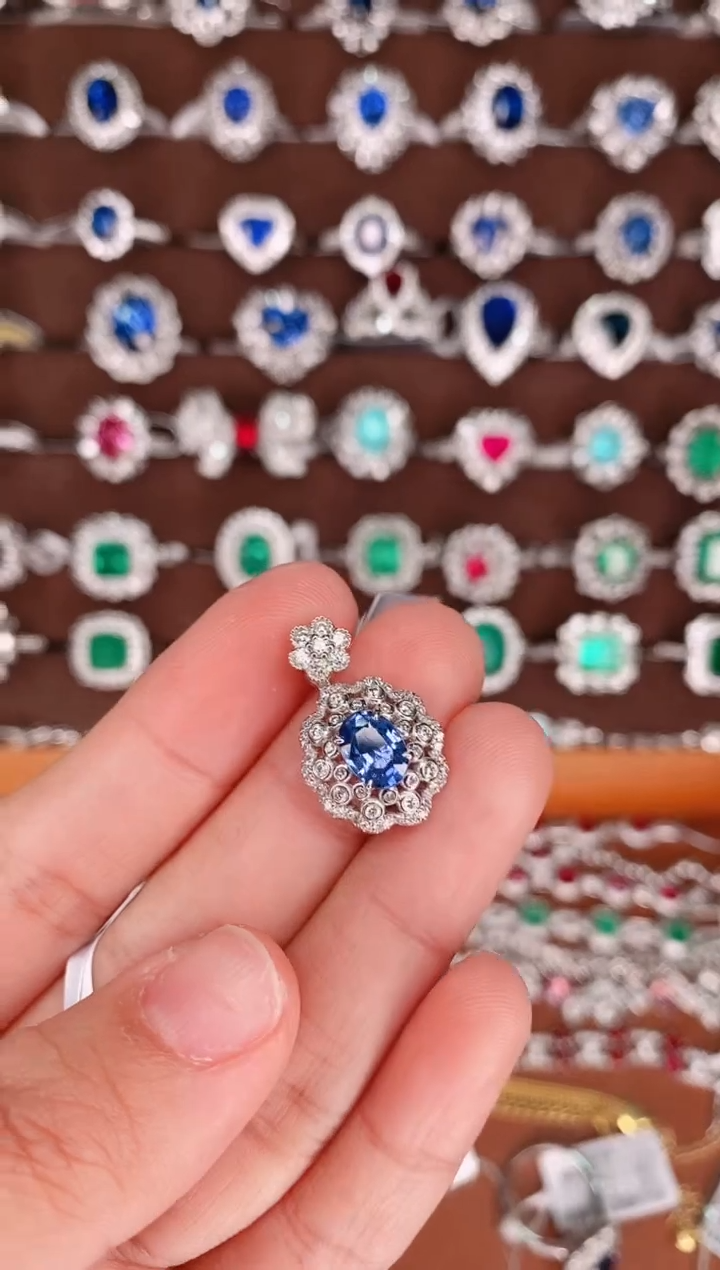 【闪购商品】蓝宝石18K金吊坠18K金镶嵌1.03克拉