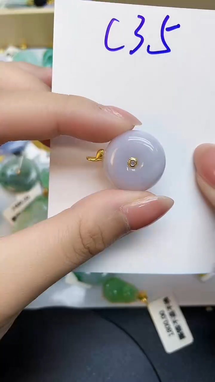 翡翠18K金镶嵌颈饰0000000000