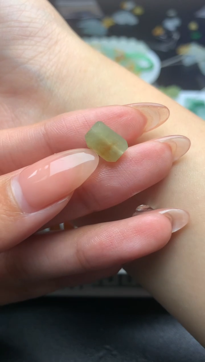 【闪购商品】定制翡翠未镶嵌毛货