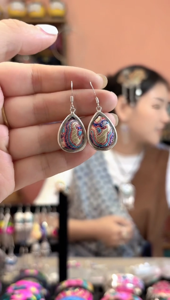 织绣艺枝独绣手工饰品98