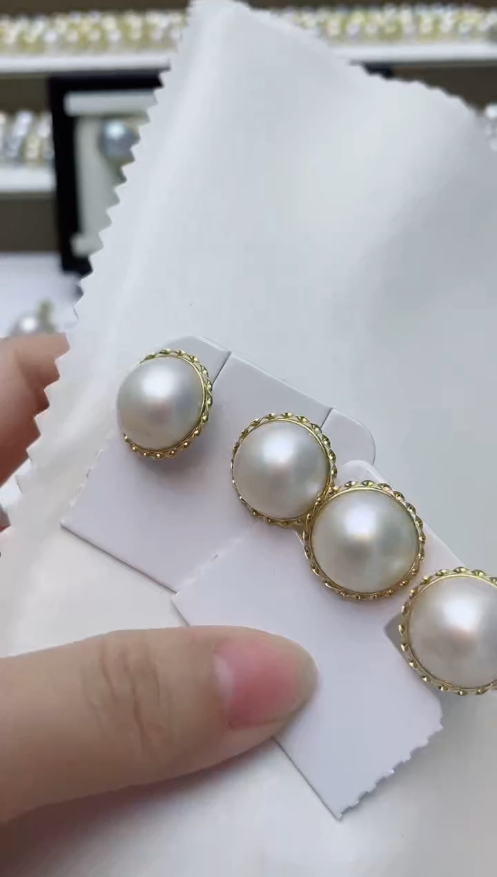 【闪购商品】拼合珍珠（马贝珠）耳饰18K金镶嵌A27商品多样性发其一